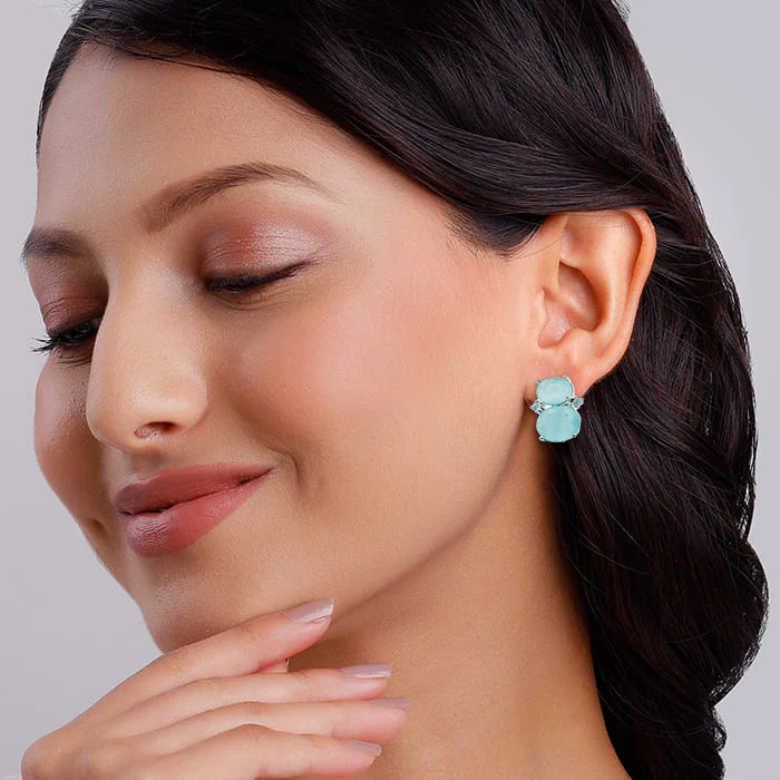 Chic Pista Green Oval Earrings