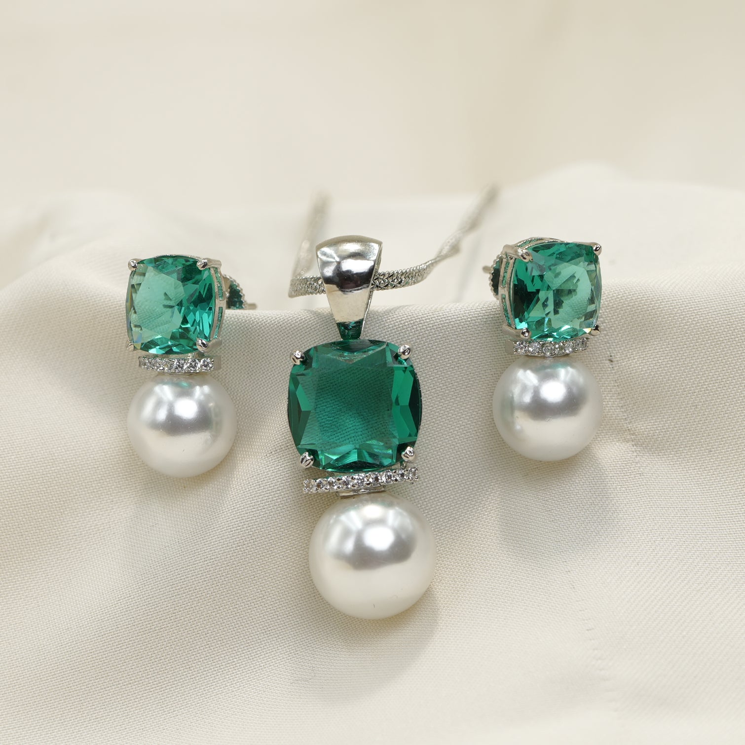 Oceanic Pearl Jewelry Set