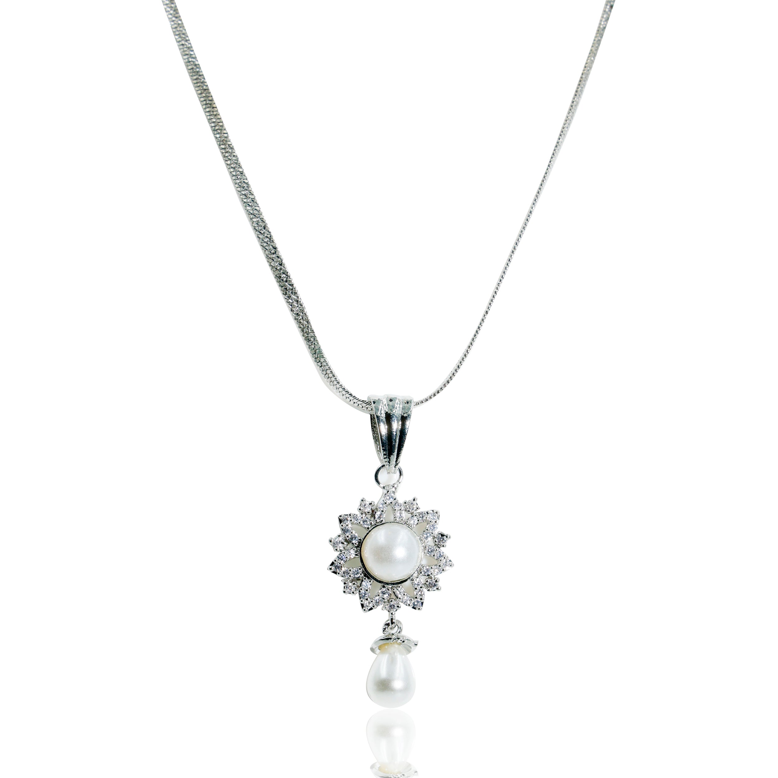 Elegant Pearl Floral Pendant