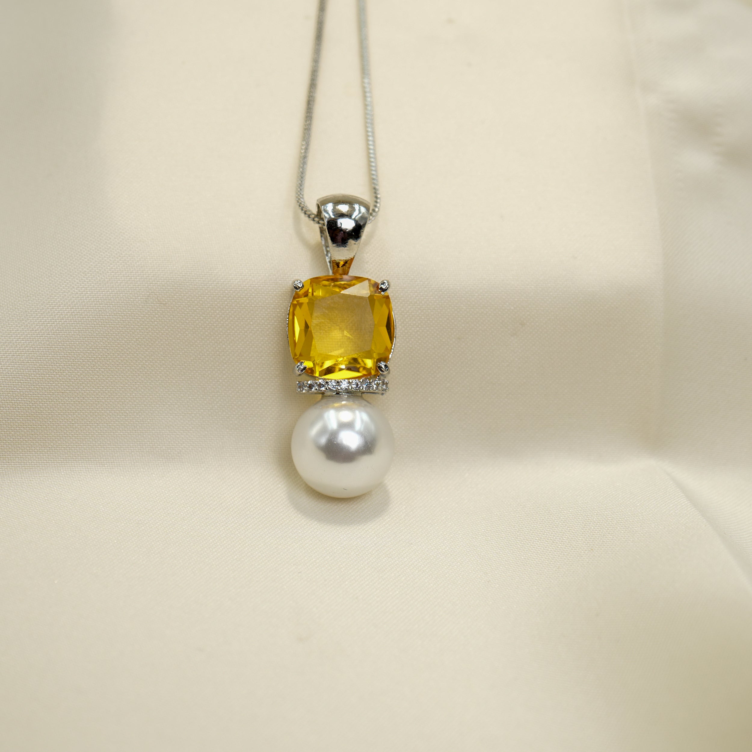 Sunflower Pearl Pendant