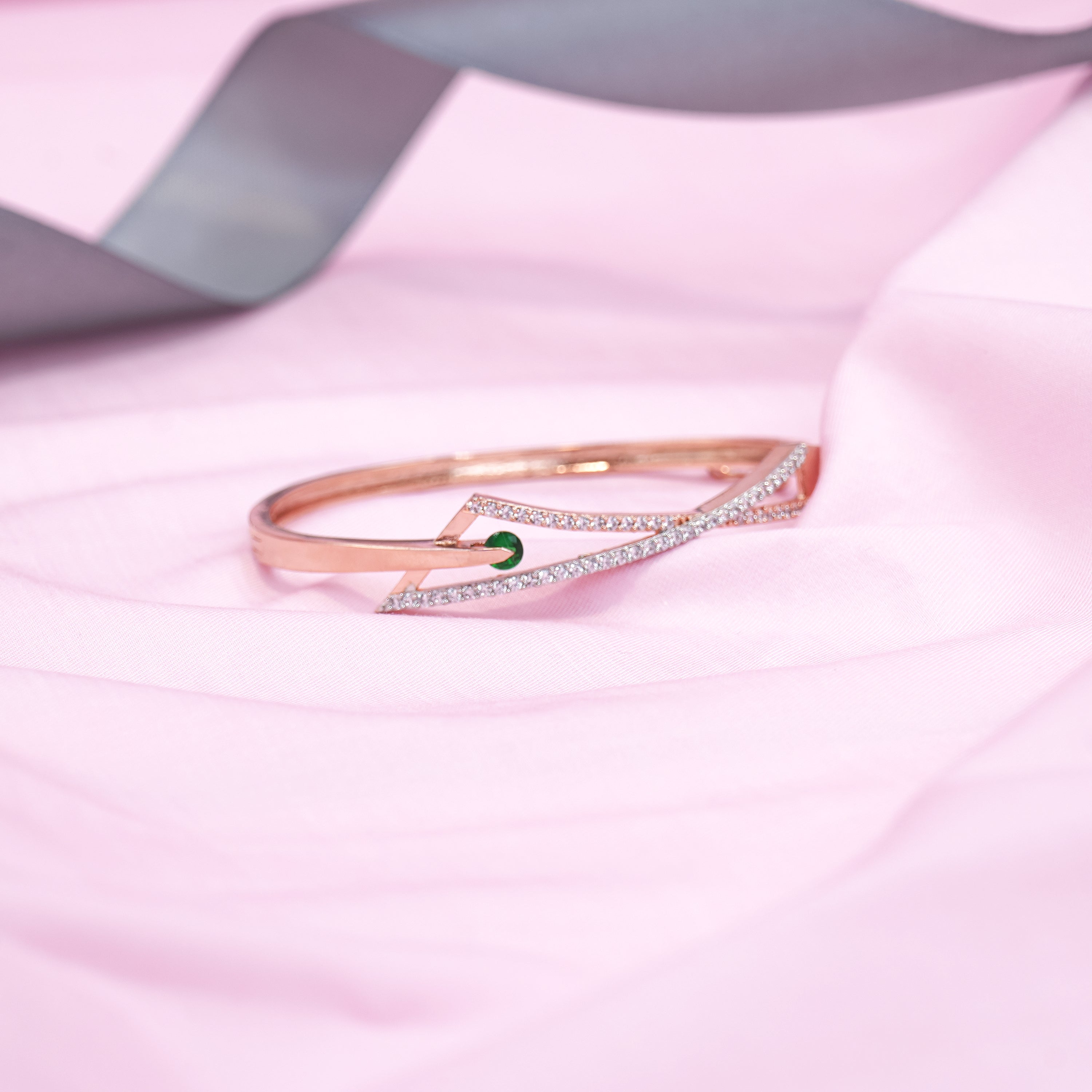 Rose Gold Green Celestial Twist Bracelet