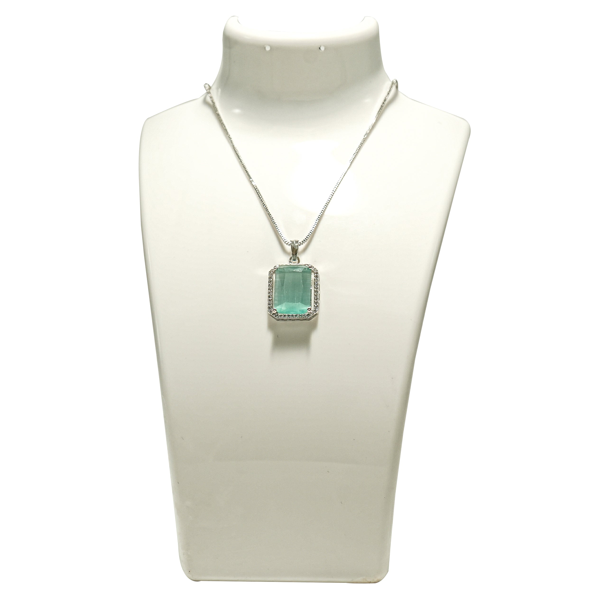 Emerald Elegance Jewelry Set