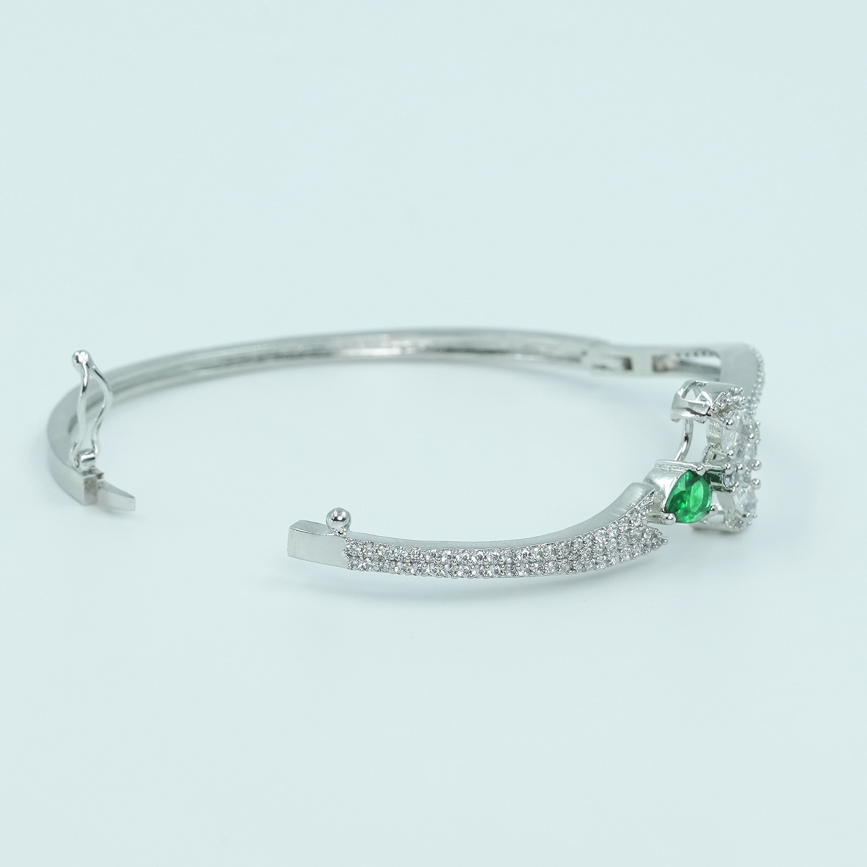 Emerald Crystal Bloom Bracelet