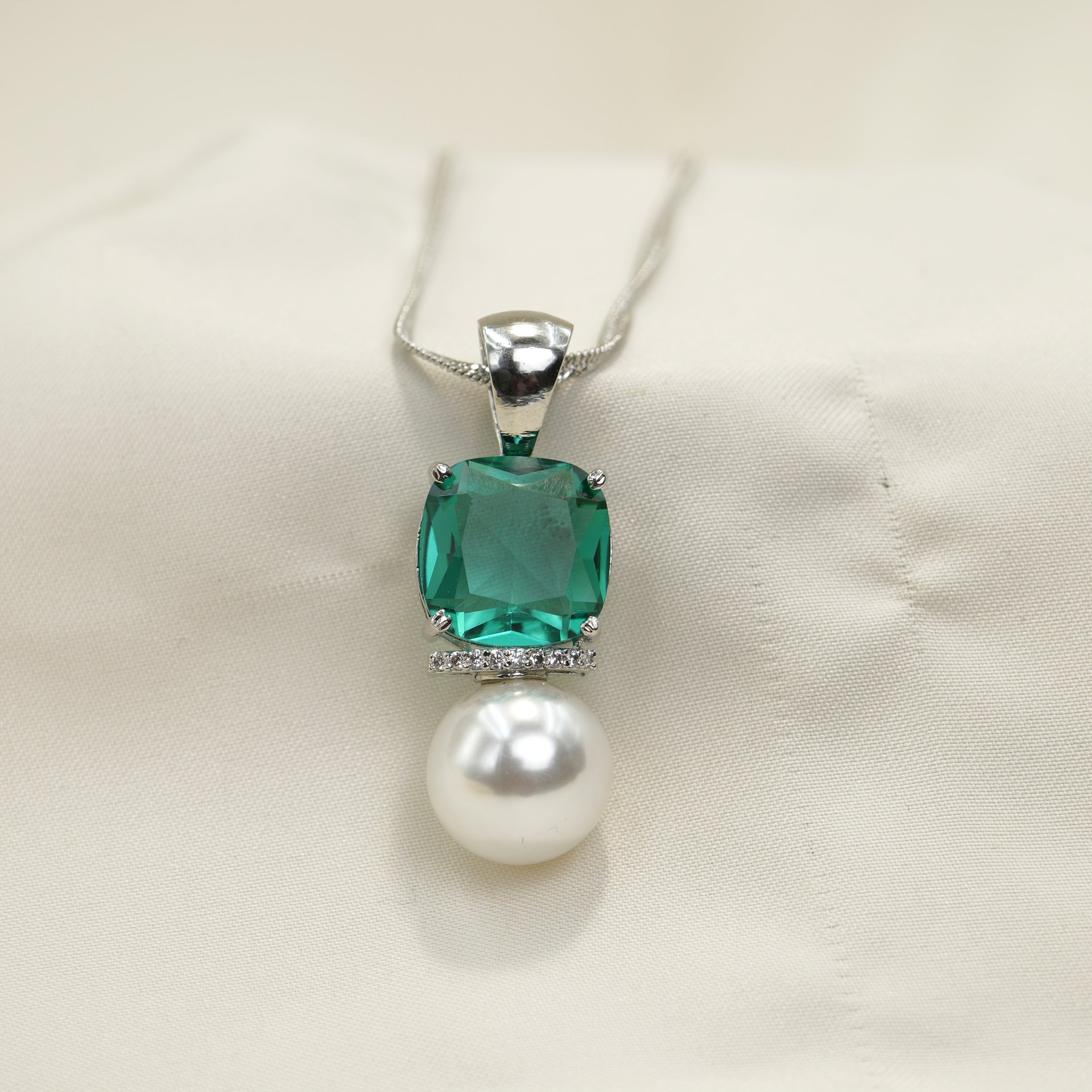 Emerald Pearl Pendant